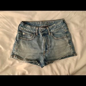 American Eagle High-waisted Jean shorts